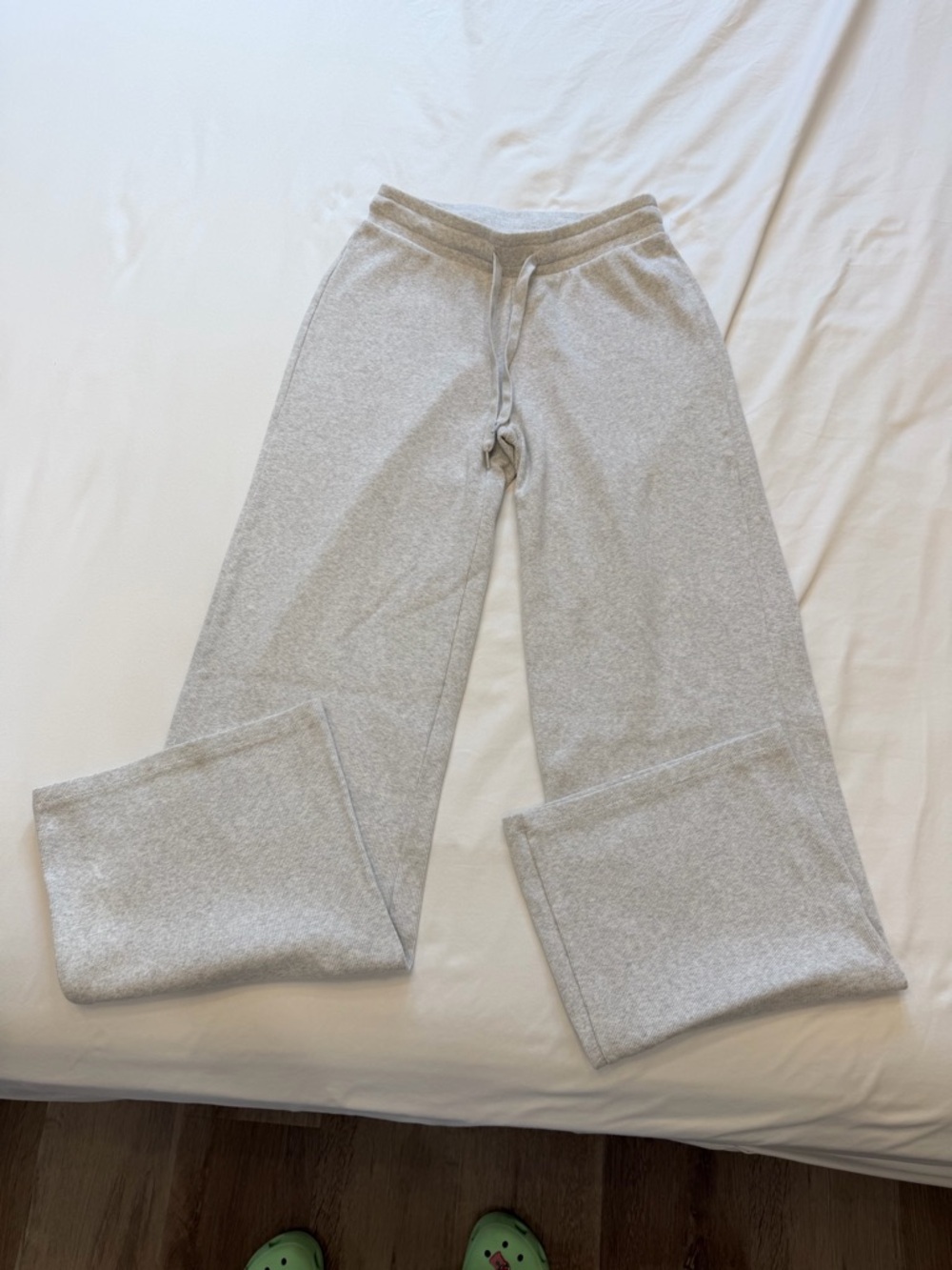 Aritzia Homestrech Pants Heather Cloud White